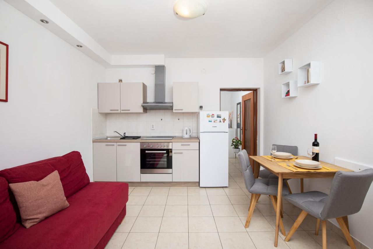 Sunny Apartment Valbandon Fazana Exterior photo