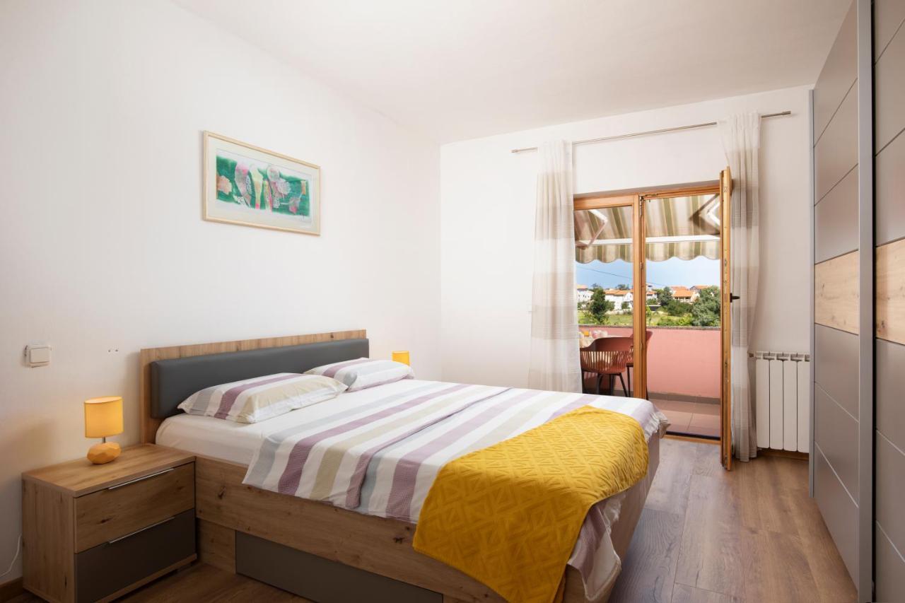 Sunny Apartment Valbandon Fazana Exterior photo