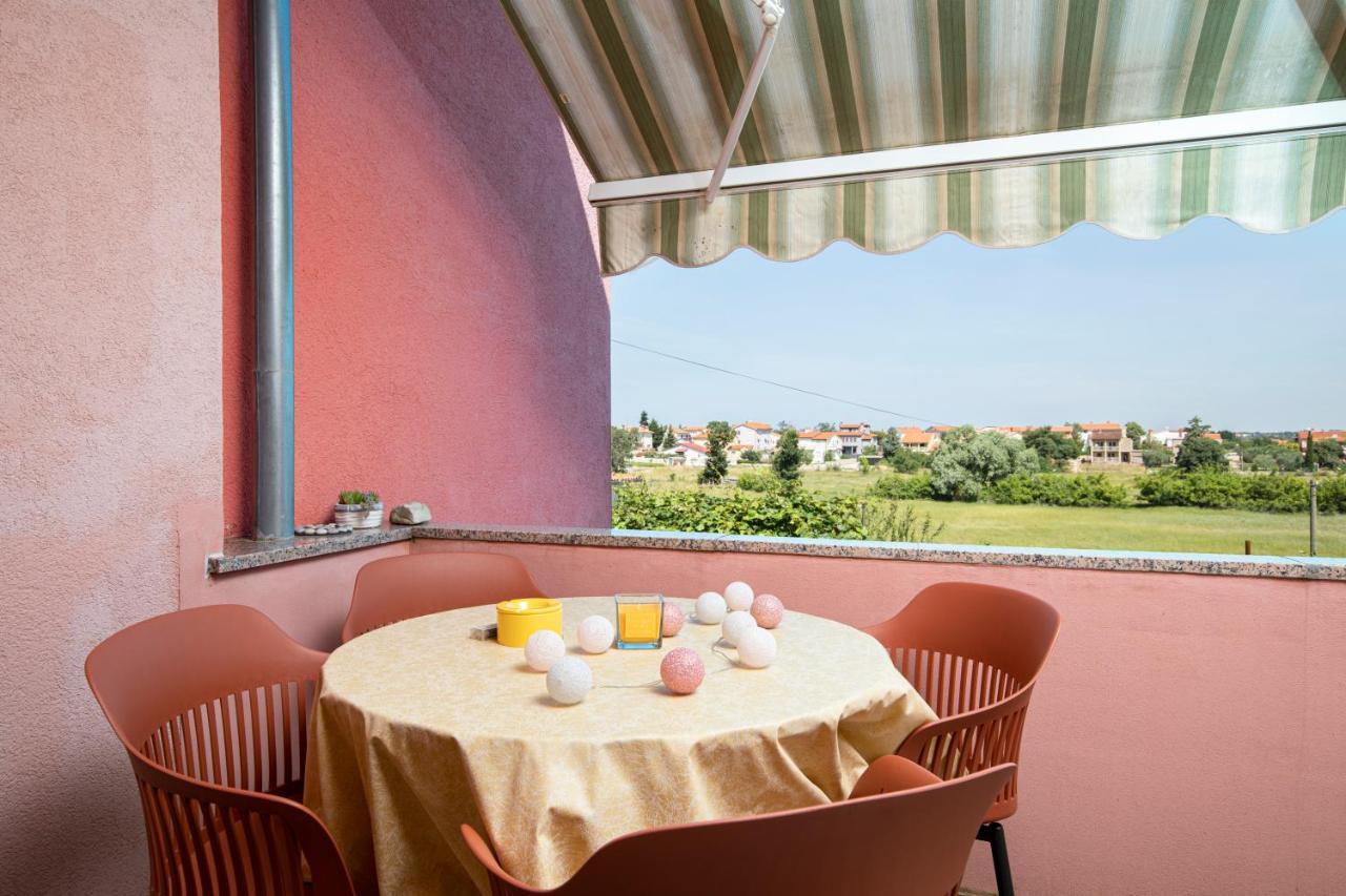 Sunny Apartment Valbandon Fazana Exterior photo