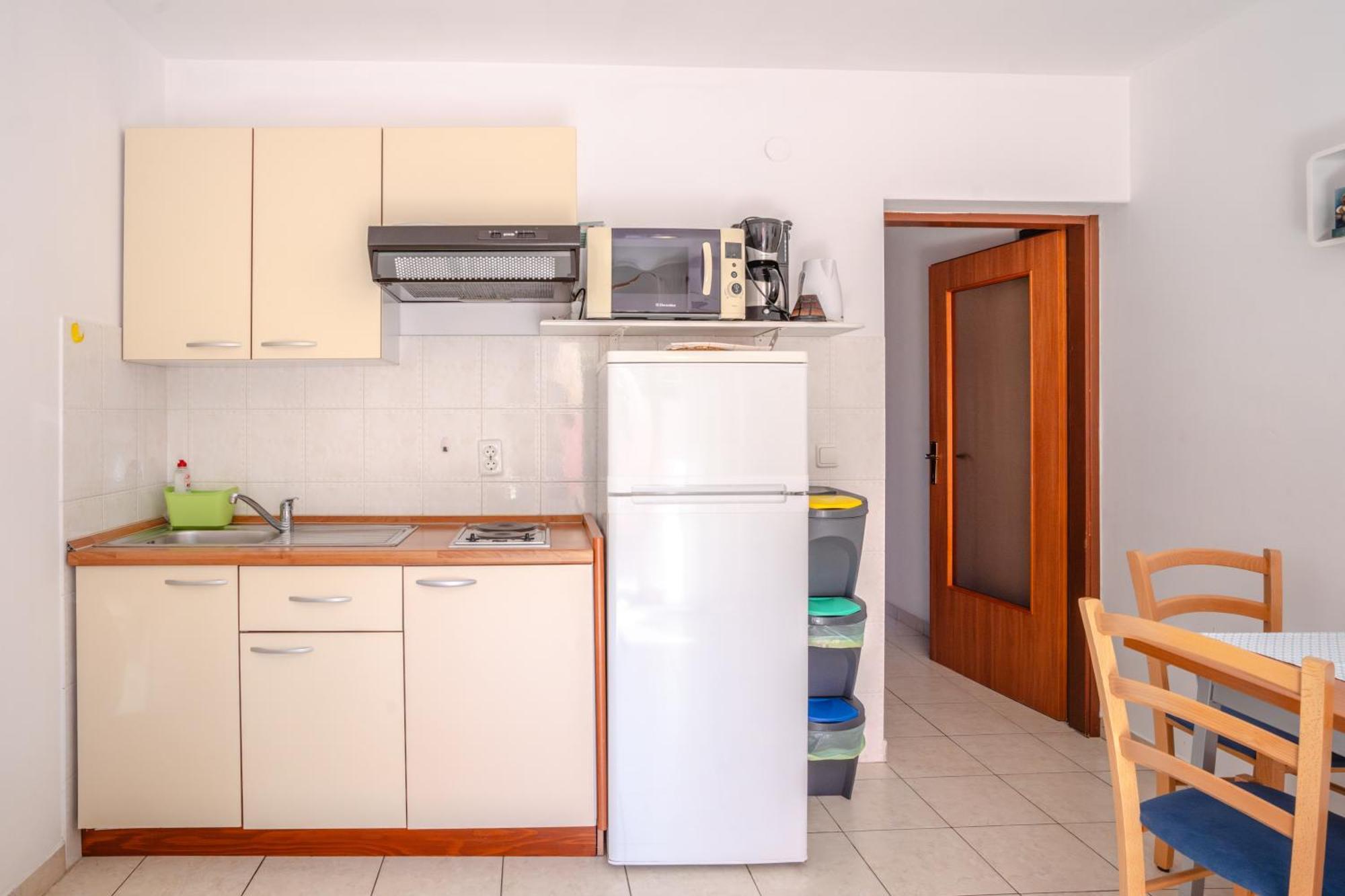 Sunny Apartment Valbandon Fazana Exterior photo