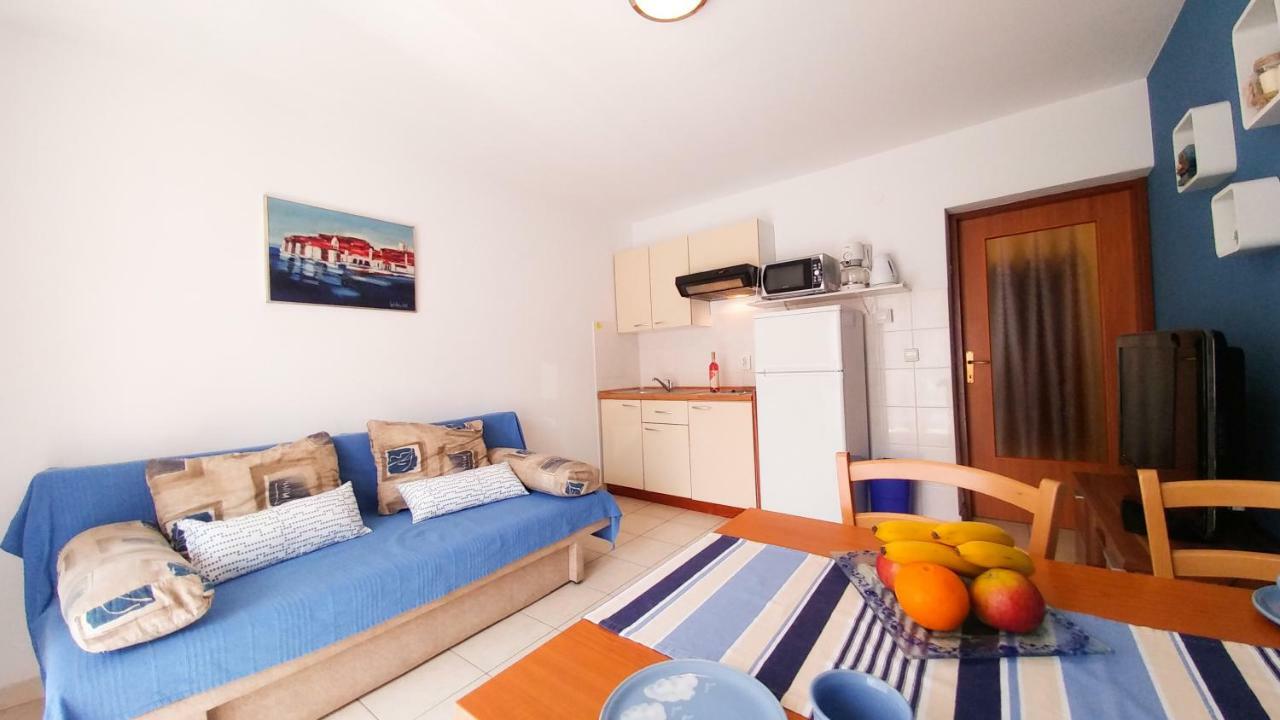 Sunny Apartment Valbandon Fazana Exterior photo