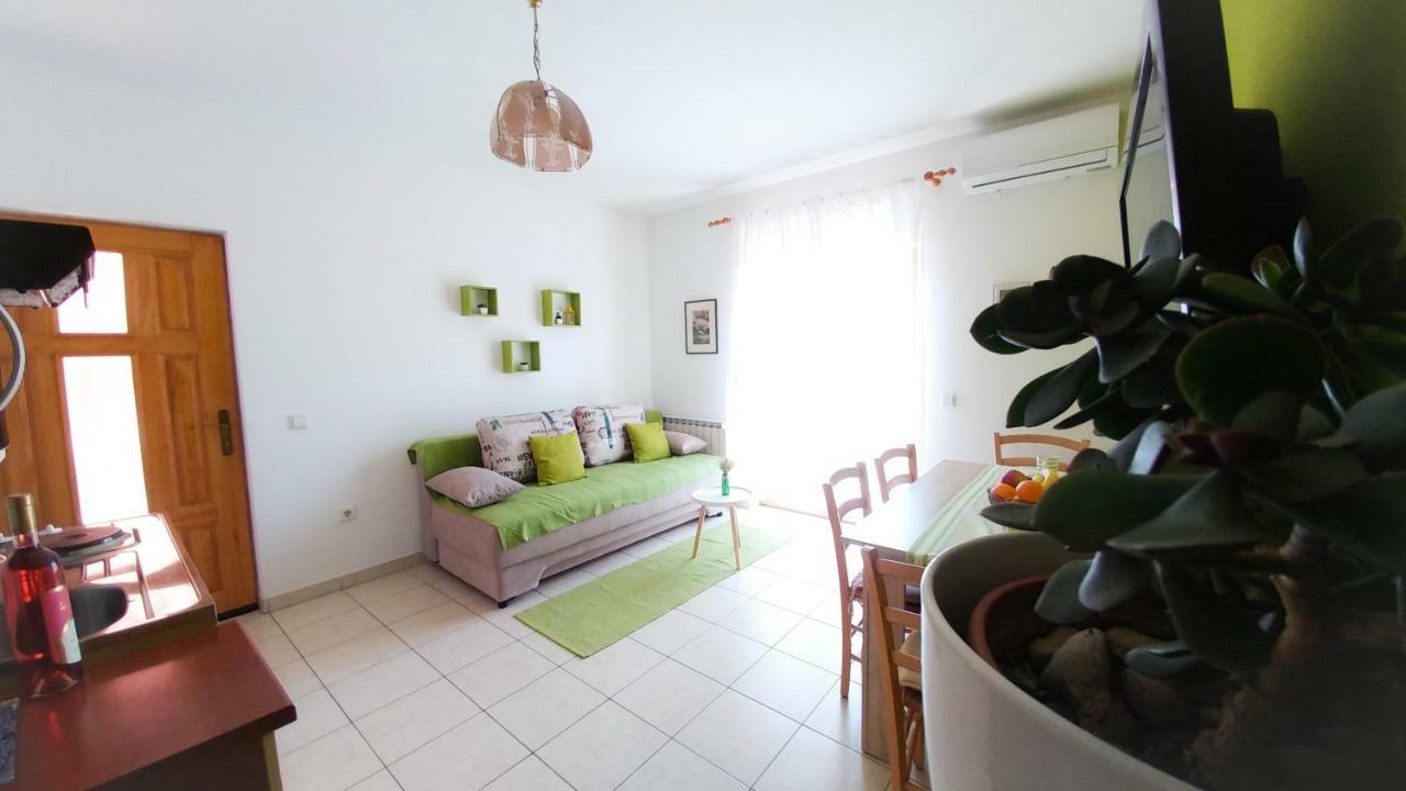 Sunny Apartment Valbandon Fazana Exterior photo