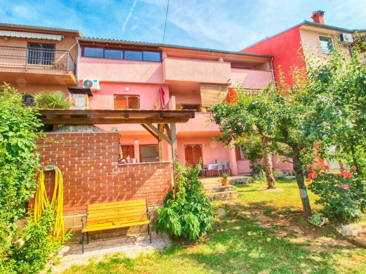 Sunny Apartment Valbandon Fazana Exterior photo